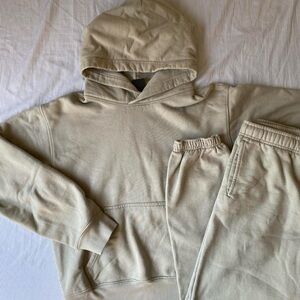Aritzia TNA light green matching extra fleece sweatsuit set